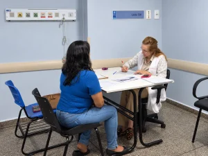 Além da estética: redução de mama pode aliviar dores e devolver qualidade de vida às mulheres