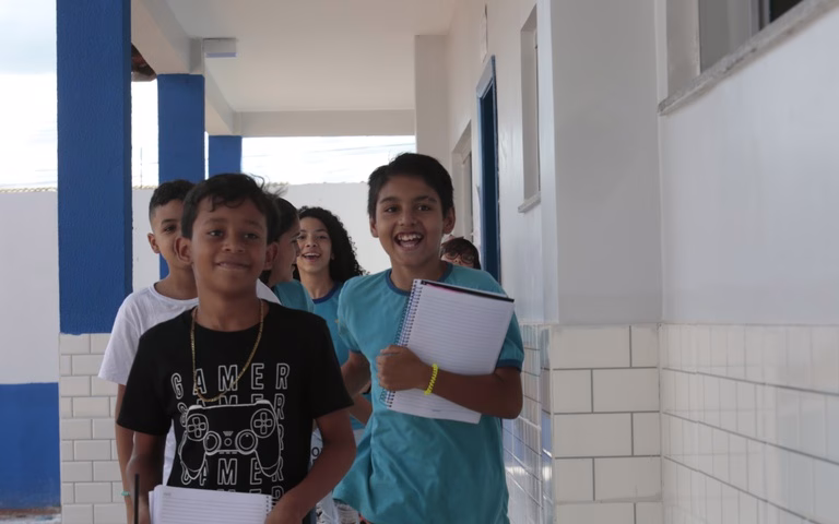 Glossário aborda ‘discurso de ódio’ e orienta como prevenir a violência escolar