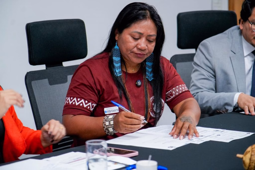 Defensoria do Amazonas e Univaja firmam termo de cooperação para ampliar o acesso à justiça aos povos indígenas do Vale do Javari 5 defensoria do amazonas e univaja firmam termo de cooperacao para ampliar o acess 4