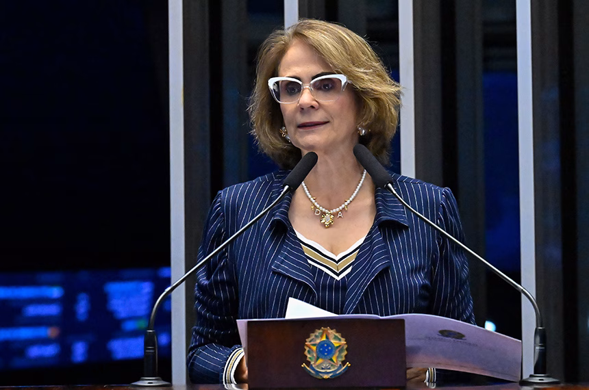 Eleições demonstraram insatisfação com governo e STF, diz Damares Eleições demonstraram insatisfação com governo e STF, diz Damares