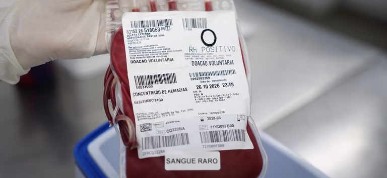 Em parceria do SUS e aéreas, sangue raro cruza o País para atender paciente em estado grave