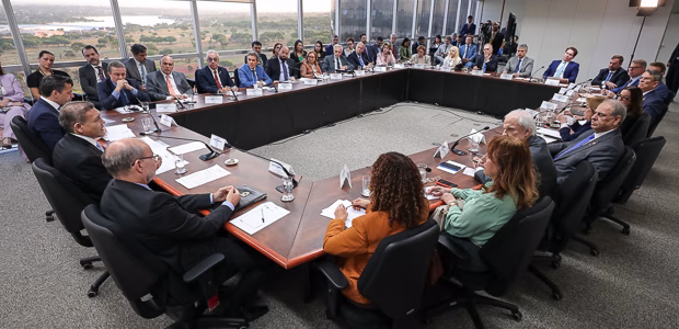 Em reunião com TREs, presidente do TSE indica prioridades para o 2º turno das Eleições 2026