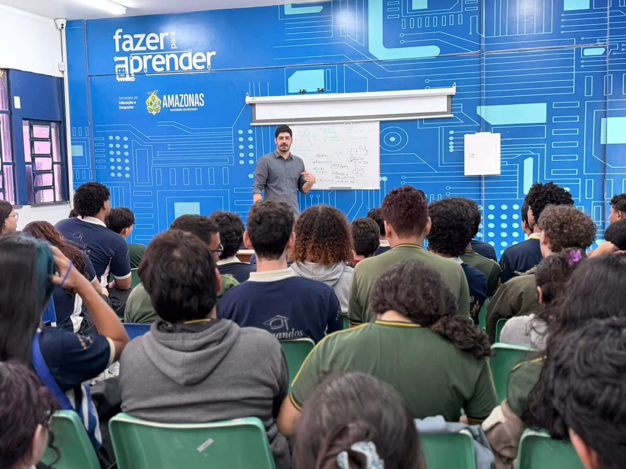 Estudantes da rede pública de Manaus debatem direitos humanos e escolhem bets como tema de Júri Simulado Estudantes da rede pública de Manaus debatem direitos humanos e escolhem bets como tema de Júri Simulado
