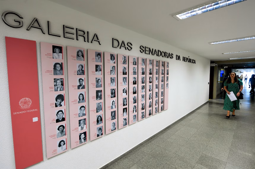 Doze mulheres são eleitas para o Senado