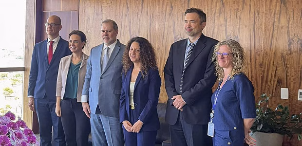 Ministro Dias Toffoli recebe missões internacionais que acompanham as Eleições 2026