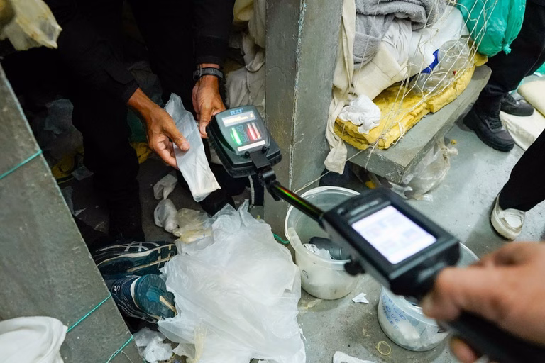 Operação nacional apreende 598 celulares em prisões durante semana de ações contra o crime organizado Operação nacional apreende 598 celulares em prisões durante semana de ações contra o crime organizado