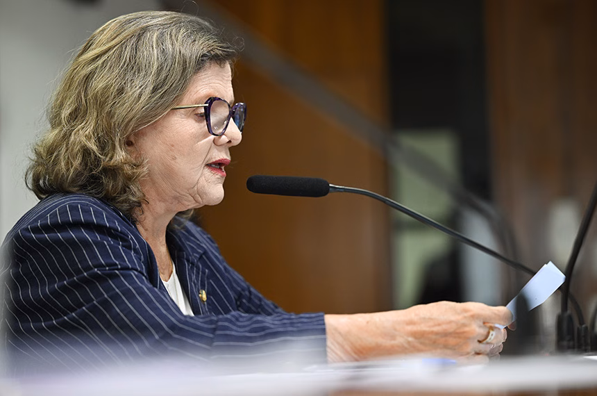 Projeto prevê alerta em veículos novos contra esquecimento de crianças e pets Projeto prevê alerta em veículos novos contra esquecimento de crianças e pets