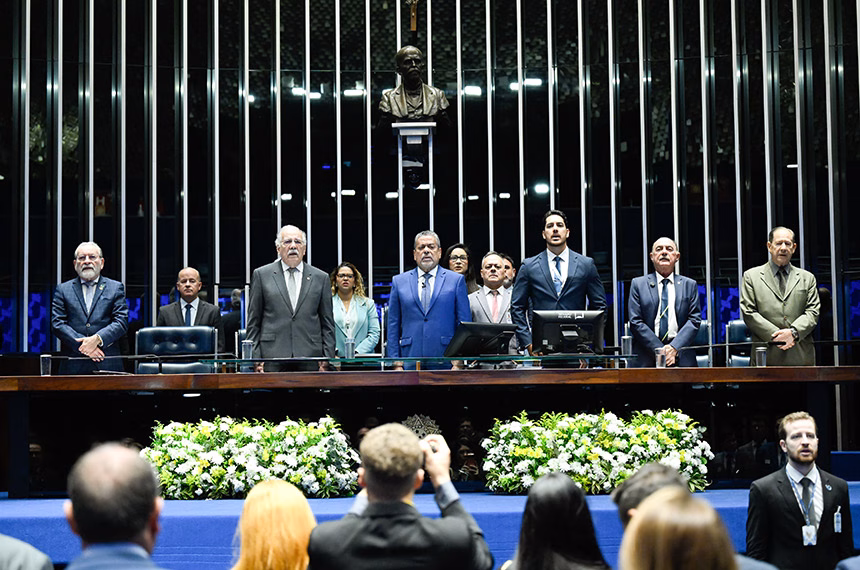 Senado celebra Dia do Médico com debate sobre a profissão Senado celebra Dia do Médico com debate sobre a profissão