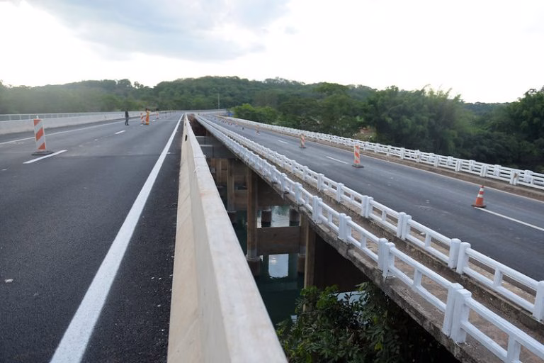 Eleições 2026: especialistas apontam desafios em infraestrutura, cultura e economia 1 Transporte - estradas e ruas - Duplicação da Rodovia BR-050 (Goiás-divisa MG/SP)
