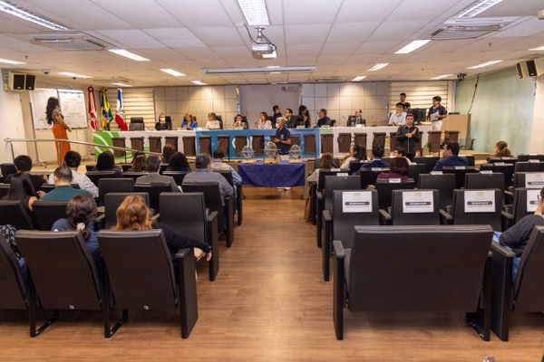 Representantes das entidades fiscalizadoras, dos partidos e da sociedade civil participaram do sorteio das seções.