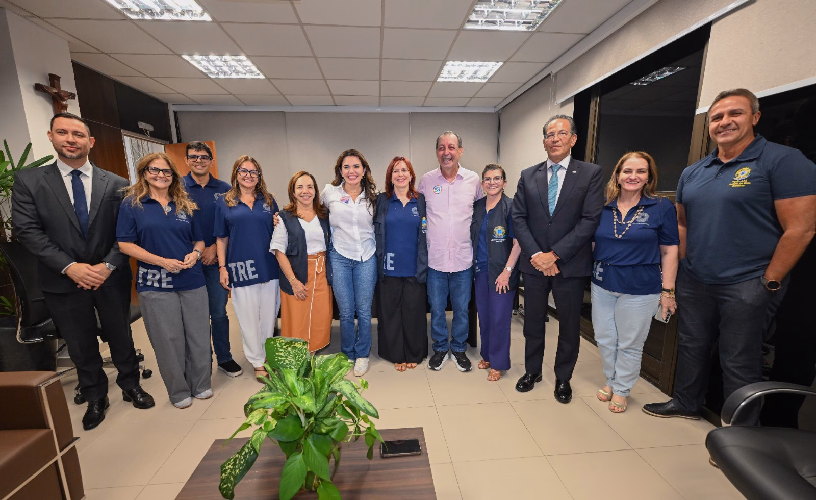 TRE-AM recebe governador eleito Omar Aziz após resultado do segundo turno TRE-AM recebe governador eleito Omar Aziz após resultado do segundo turno