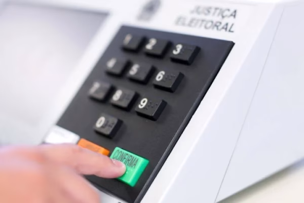 Assédio eleitoral: TRT-11 mantém plantão para atender casos urgentes durante o primeiro turno das Eleições 2026