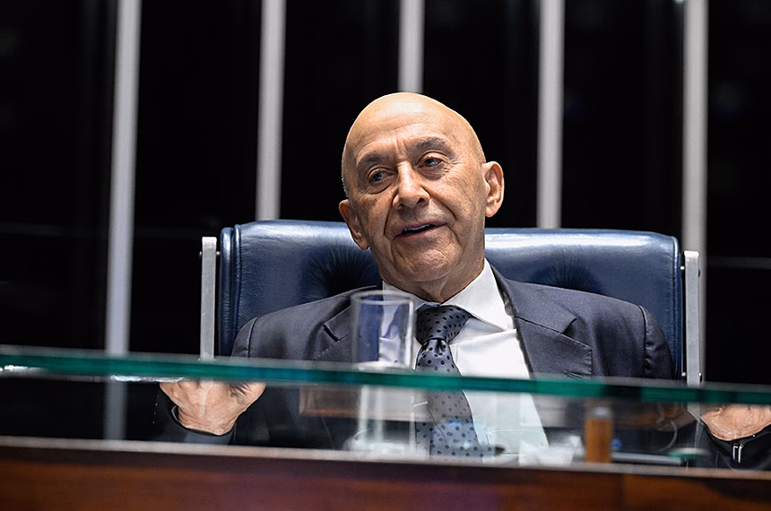 Votar fim da escala 6×1 agora não é casuísmo, afirma Confúcio