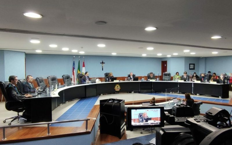 Pleno do TCE-AM julga irregulares contas de ex-presidente da Câmara de Jutaí e multa gestor