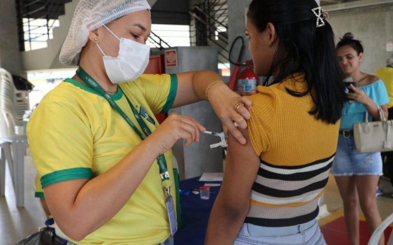 Saúde atualiza boletins da Covid-19, Mpox e vacinação neste domingo