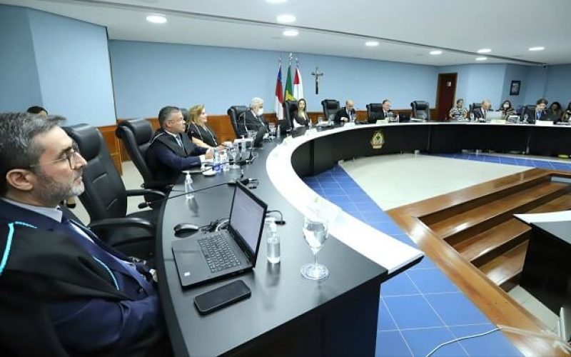 TCE-AM multa ex-presidente da Câmara de Guajará em mais de R$1,3 milhão