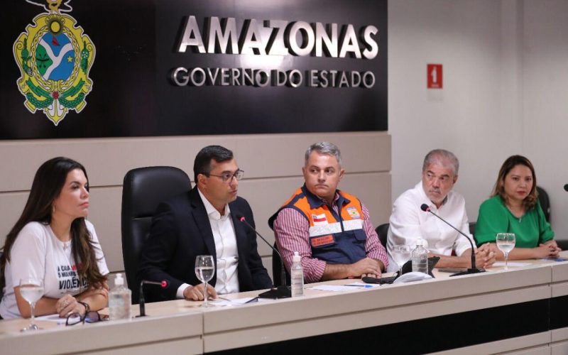 Wilson Lima anuncia ações da Operação Enchente 2022 com Auxílio Estadual para 100 mil famílias afetadas pela cheia