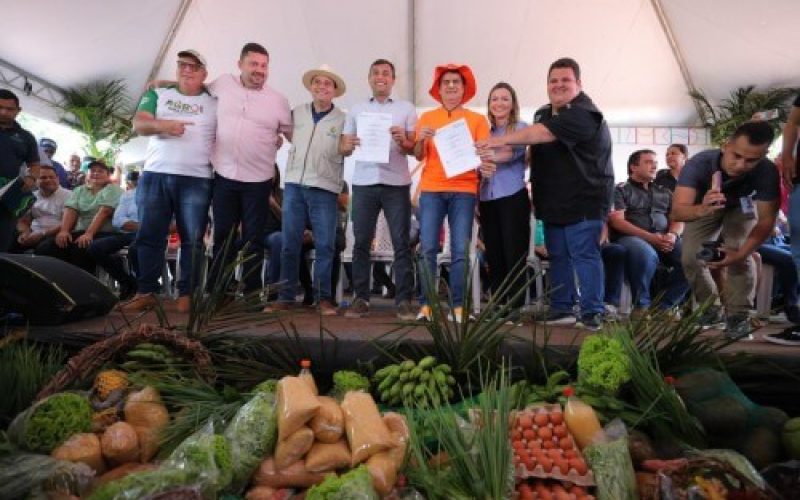 Wilson Lima anuncia pavimentação dos ramais do Pau Rosa e da Cooperativa, que vai beneficiar 1 mil famílias