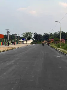 Governo do Amazonas pavimenta ruas do sistema viário de Manicoré