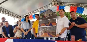 Bi Garcia e Saullo Vianna assinam ordem de serviço da construção do ginásio do Colégio do Carmo