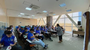 TCE-AM inicia segundo semestre dos menores aprendizes com workshop sobre como lidar com ansiedade