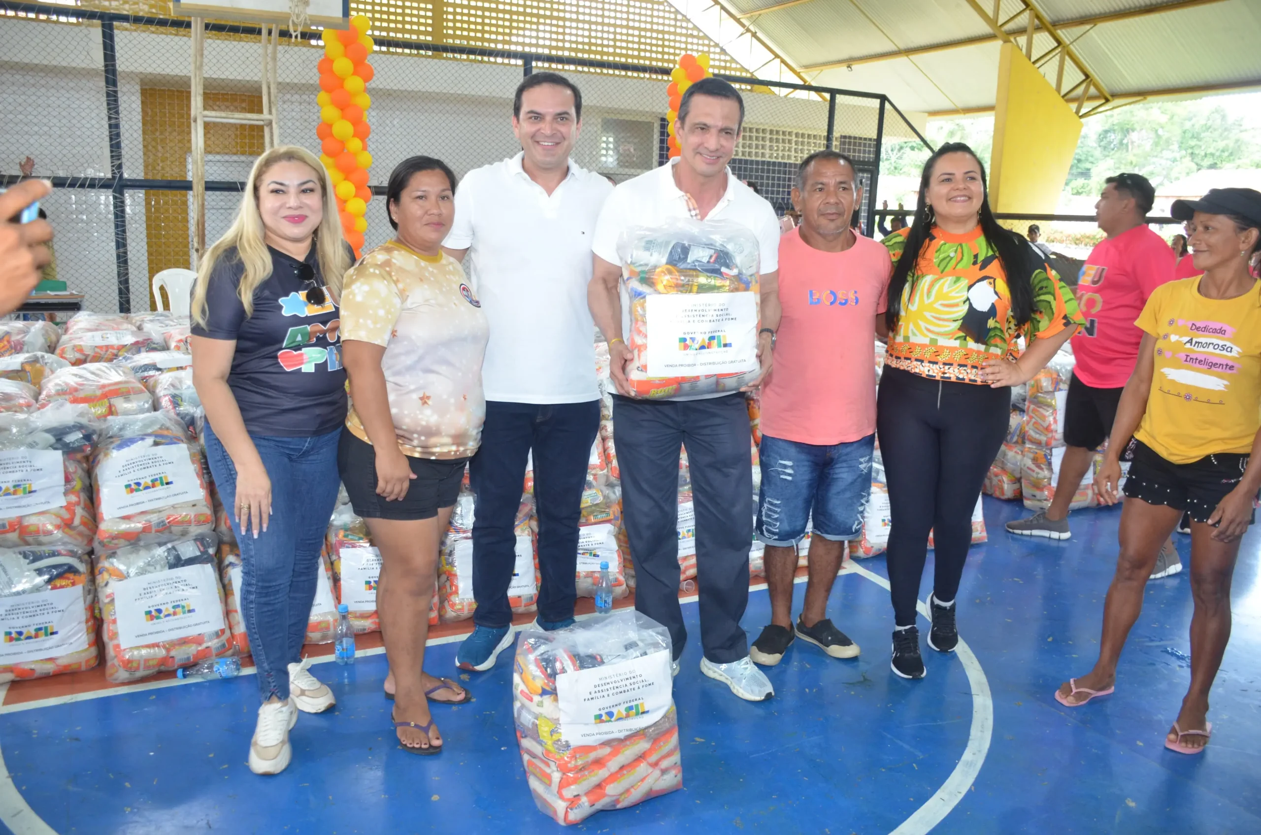 Prefeitura De Parintins Conclui Ajuda Humanitária Para Famílias Da Região Do Tracajá