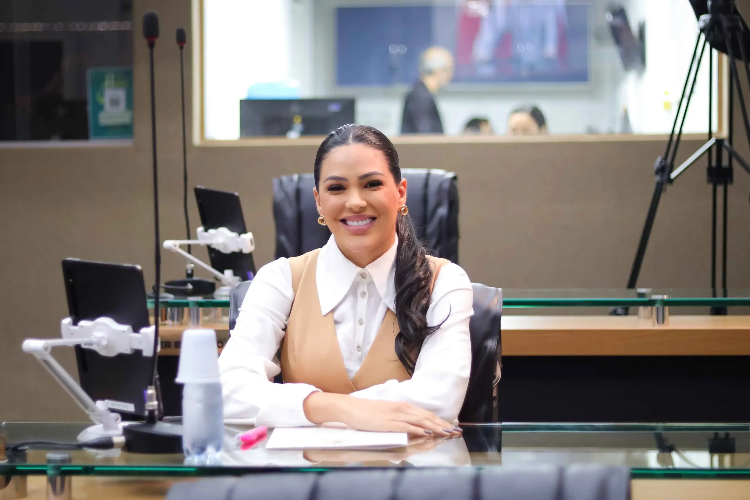 Deputada Estadual Mayra Dias (avante)