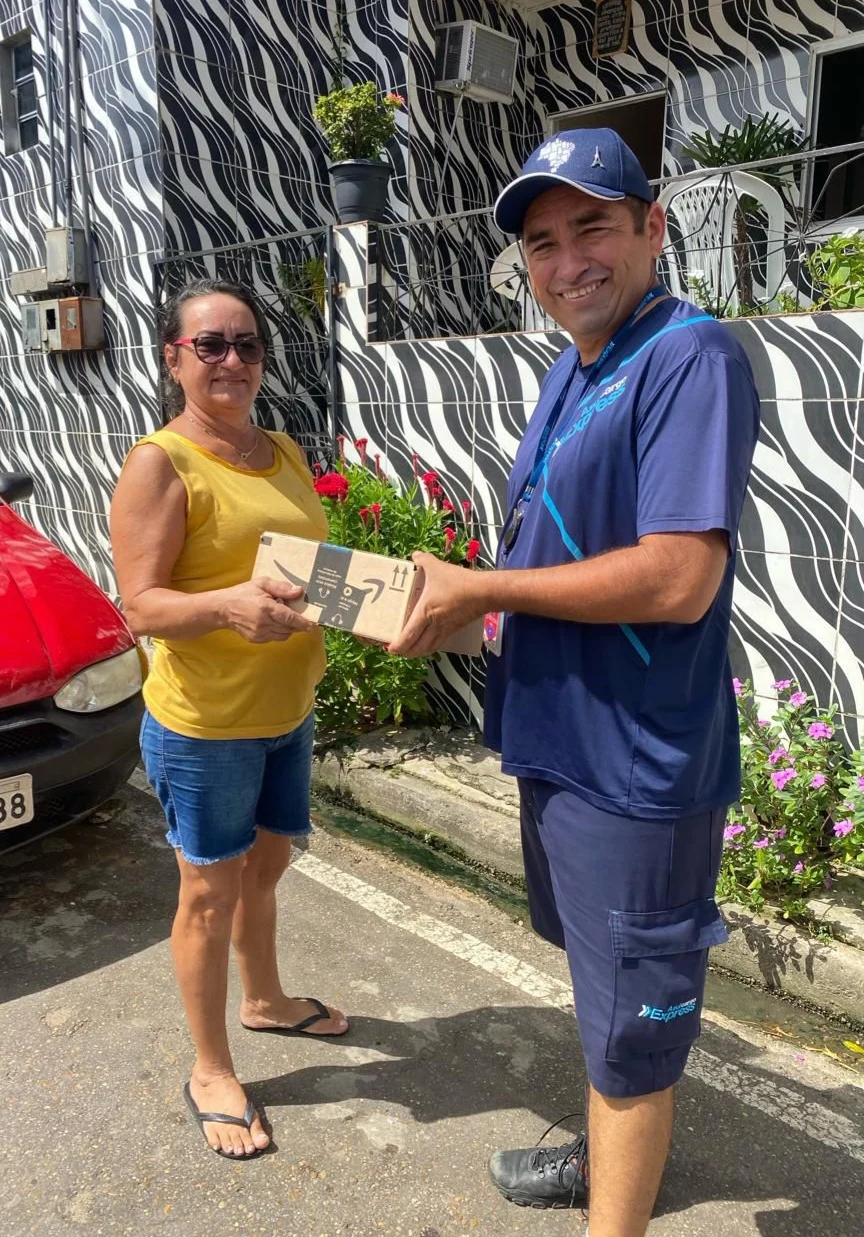 Azul Cargo e Amazon