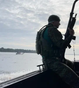 Bases fluviais reforçam o policiamento em comunidades ribeirinhas do Amazonas