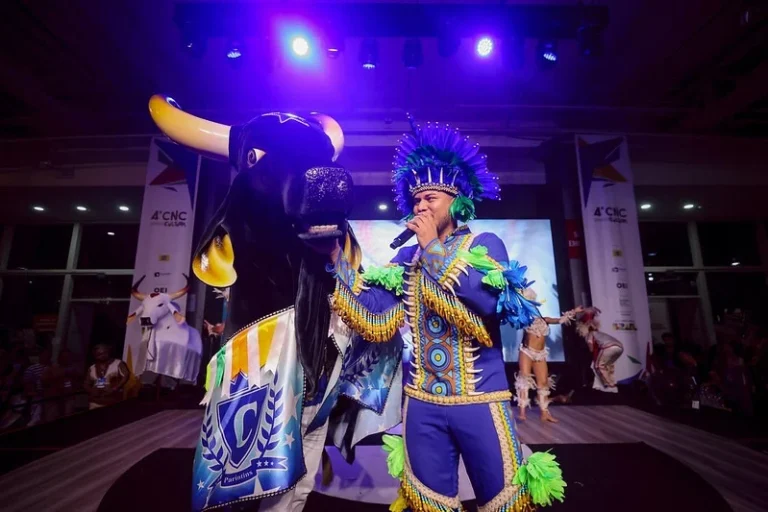 Caprichoso brinca de boi em Brasília na 4° Conferência Nacional de Cultura