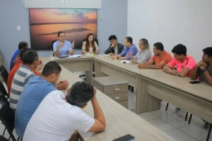 Prefeito E Blocos Carnavalescos Definem Formato Inovador Para O Carnaval De Parintins