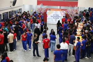 Ceti João dos Santos Braga une bilinguismo, geometria e culinária em evento pedagógico