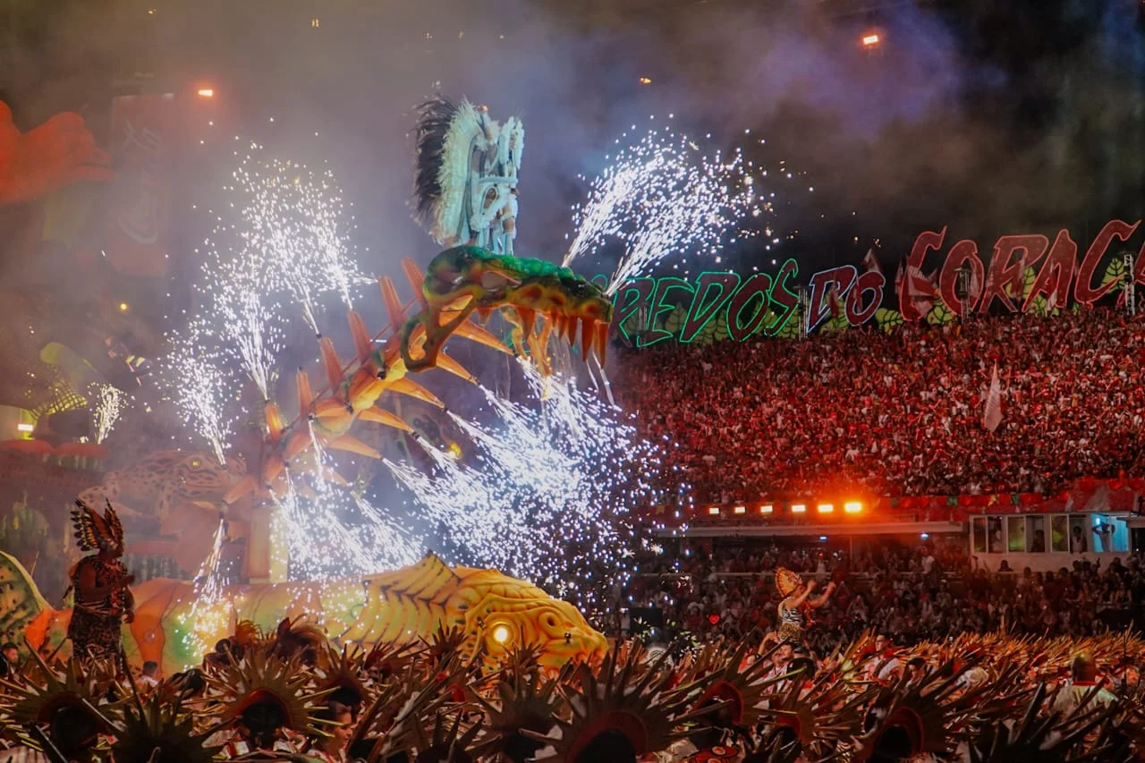 Cidade de Lindolfo: Boi Garantido exalta fundador na segunda noite do Festival de Parintins 14 Cidade de Lindolfo: Boi Garantido exalta fundador na segunda noite do Festival de Parintins