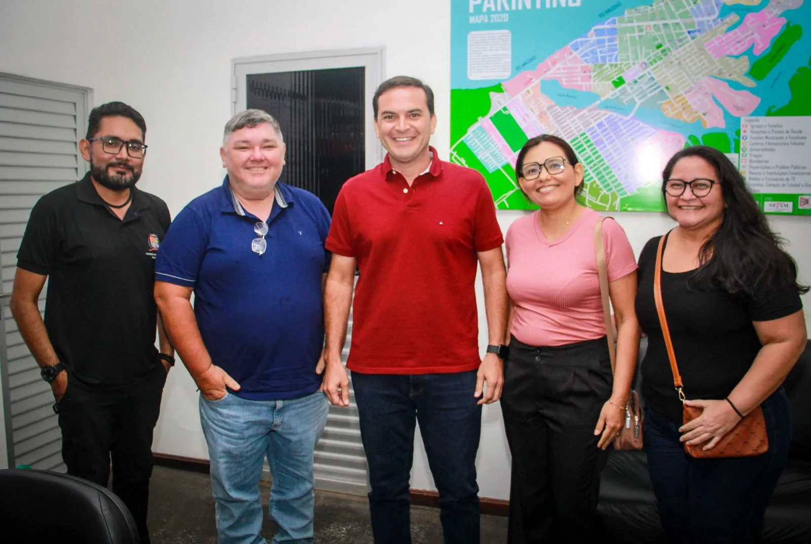 Com percentual de 4,38%, Prefeito Mateus Assayag paga reajuste salarial de servidores públicos de Parintins