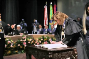 Conselheira Yara Lins Dos Santos Toma Posse Como Nova Presidente Do Tce Am