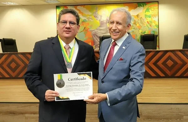 Conselheiro Corregedor Do Tce Am Recebe Homenagem Em Evento Do Tribunal Regional Do Trabalho