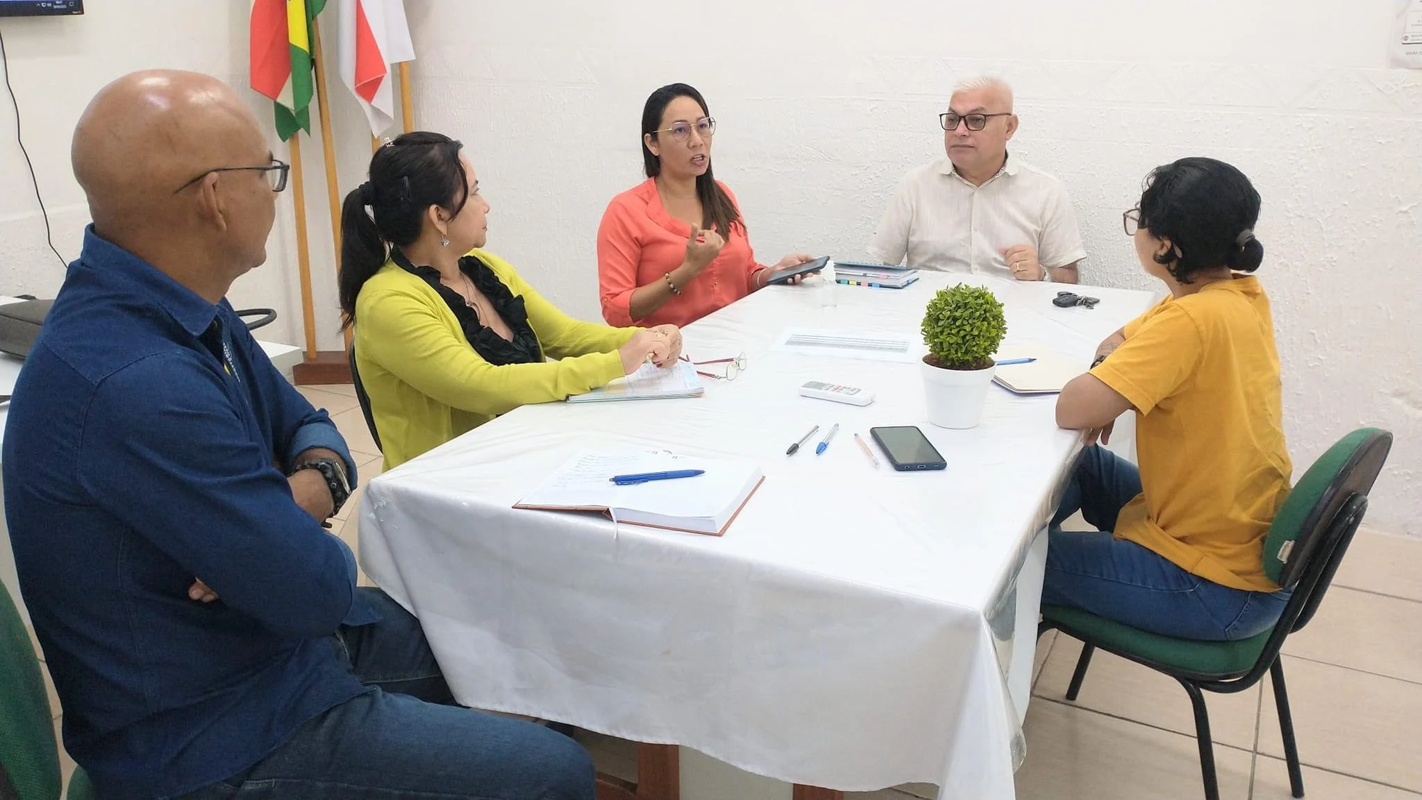 Coordenadoria Regional De Educação De Parintins Define Metas Do Projeto Permanecer