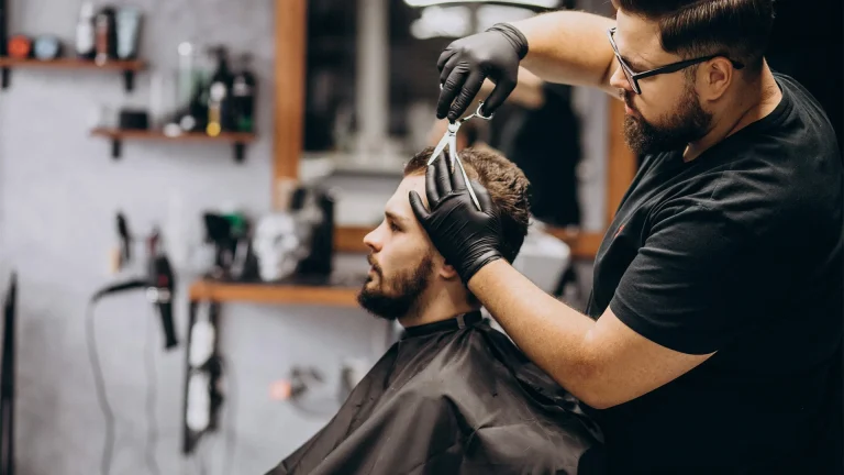 Curso de Barbeiro Online - Transforme-se em um Barbeiro Profissional a partir do zero com nosso Curso Online!