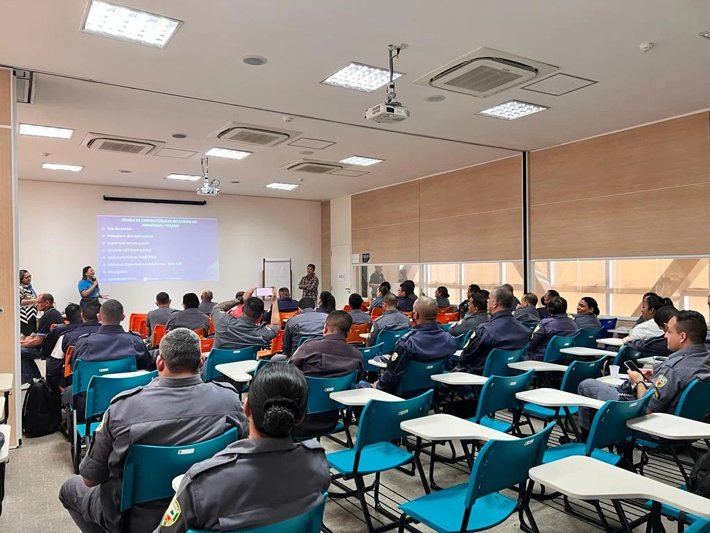 ECP-AM promove curso sobre planejamento e avaliação de políticas públicas com foco na educação para servidores da PMAM