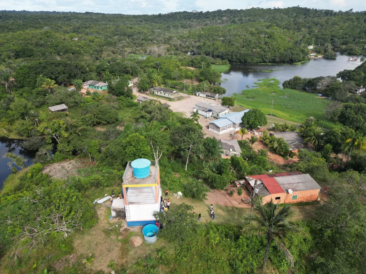 “Educação é uma das prioridades do nosso governo”, afirma prefeito Mateus Assayag em visita às obras no interior de Parintins