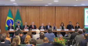 Em Brasília, Wilson Lima Cobra Governo Federal Ações De Enfrentamento A Estiagem E Combate às Queimadas