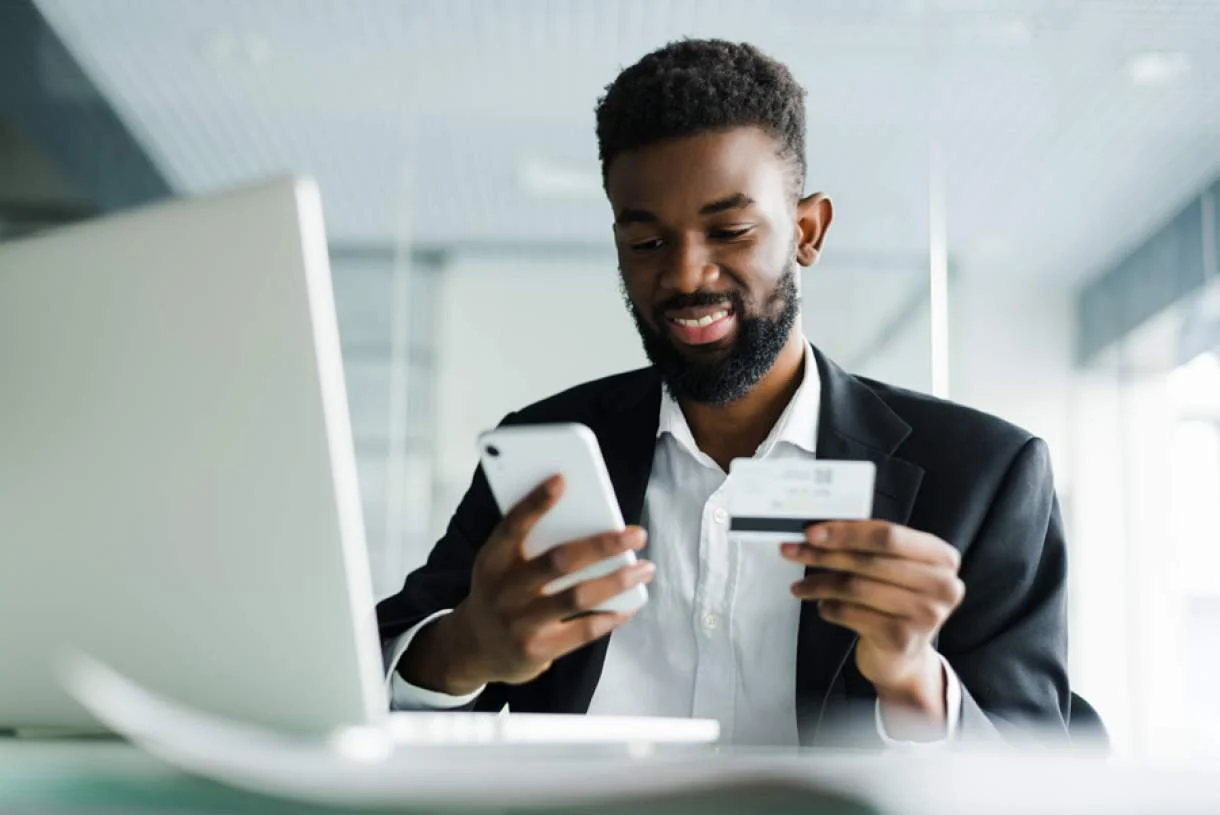 Entenda a diferença entre Desconto e Cashback