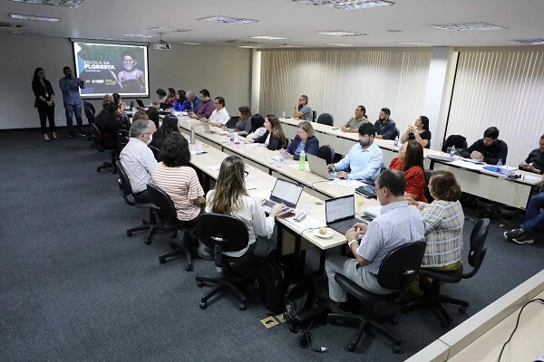 Equipes da Secretaria de Educação e do BID discutem agenda de trabalho para o Padeam 2 