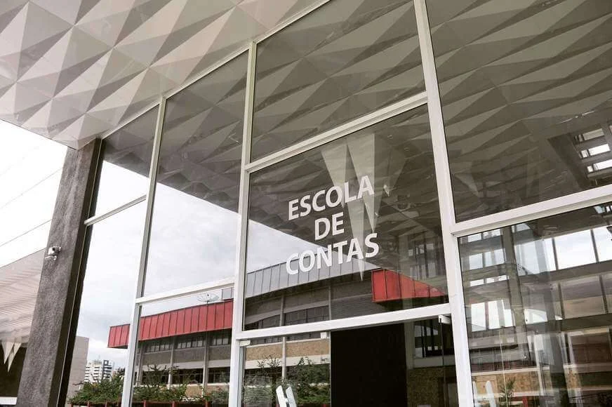 Escola de Contas do TCE-AM divulga vencedores do concurso estadual de redação