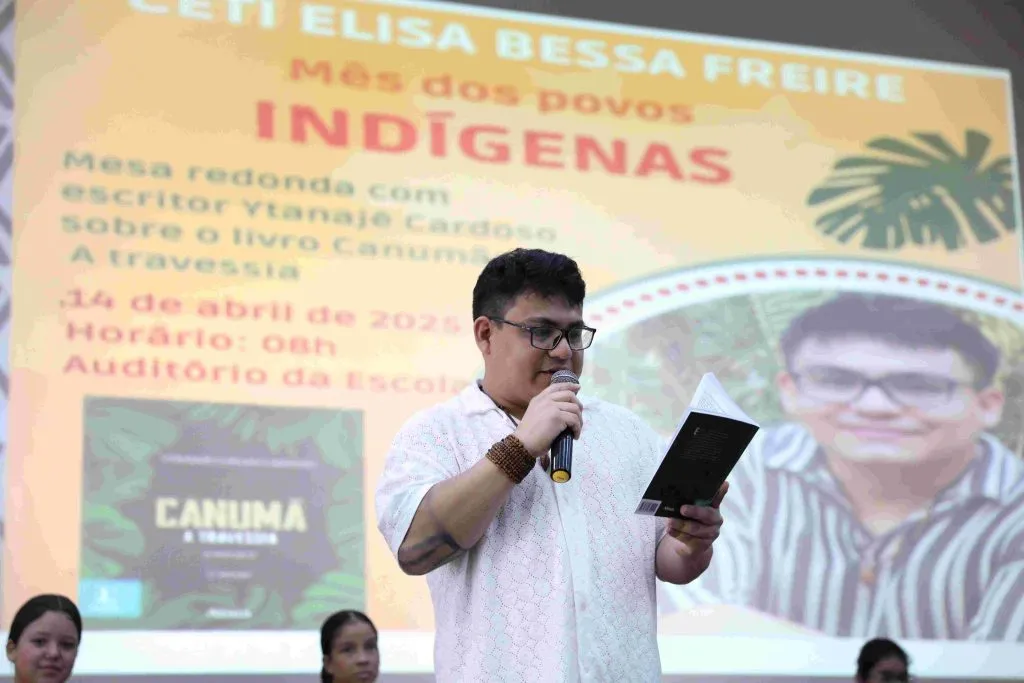 Escola Estadual promove Mostra Cultural dos Povos Indígenas com a presença de autor da etnia Munduruku