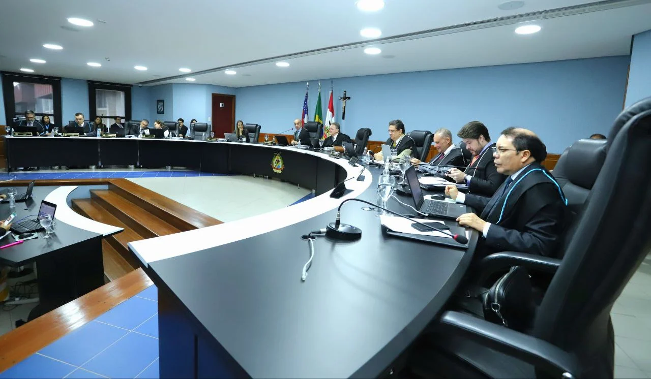 Ex Gestores Da Central De Medicamentos São Multados Pelo Tce Am