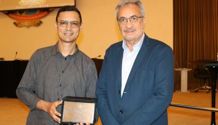 FCecon é homenageada por boas práticas de Controle Interno