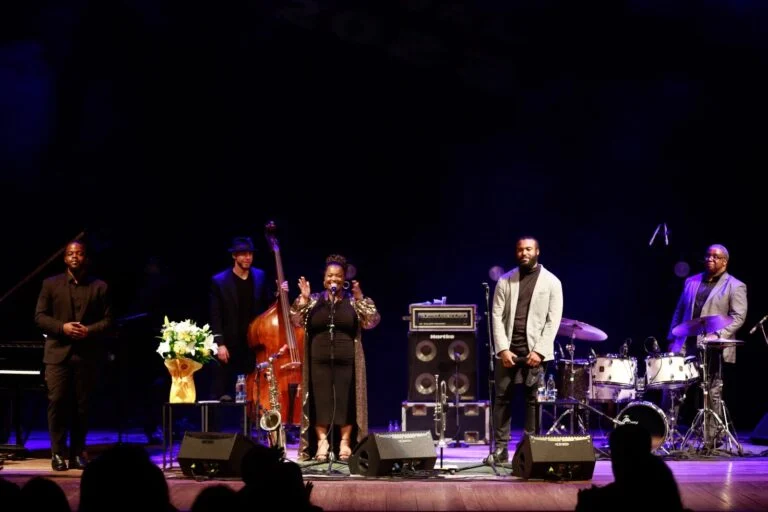 Festival de Jazz realiza shows gratuitos e destaca artistas regionais no Teatro Amazonas