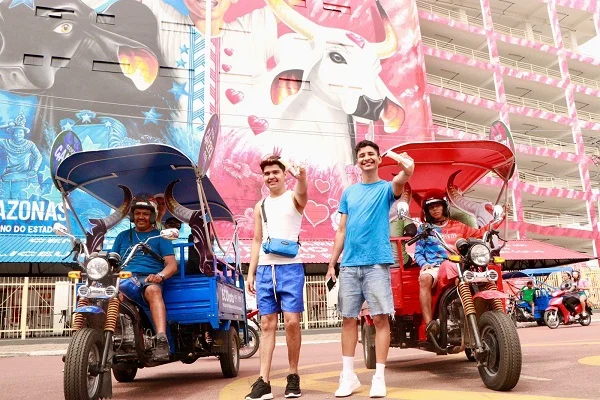 Festival De Parintins 2024  Ecorota Do ‘recicla, Galera’ Inova Ao Trocar Recicláveis Por Flal