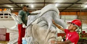 Garantido Finaliza Revestimento De Alegorias Para O Festival Folclórico De Parintins